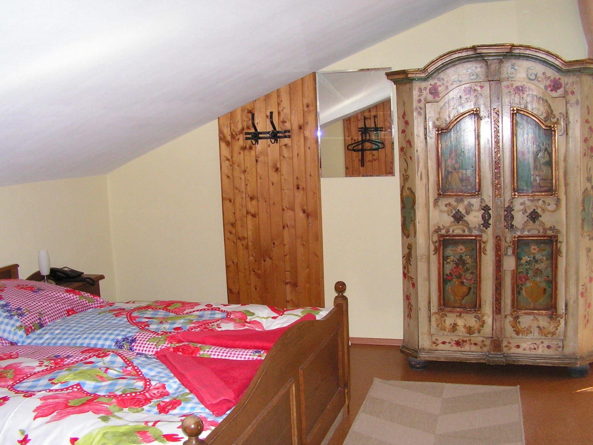 Hotel Garni Haus Alpine - Chiemgau Karte Inkl Ruhpolding Exteriör bild